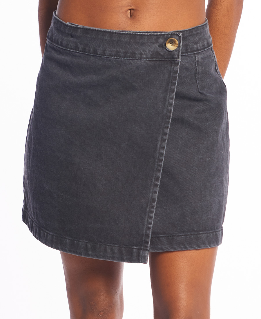 Pollera Y Tú Quique? Button Cruzada