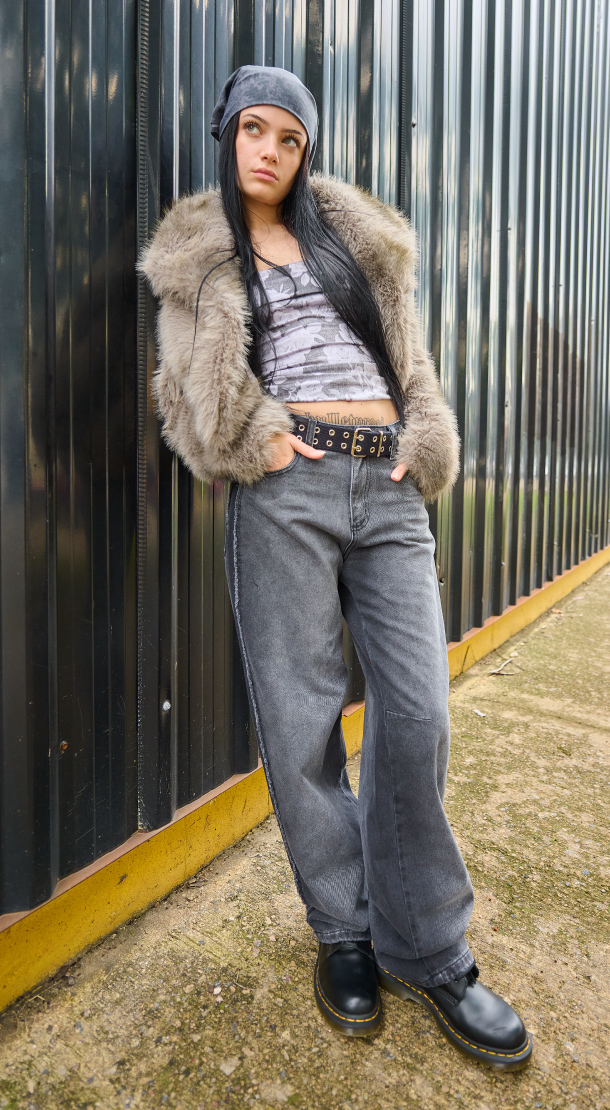 web-ilc-der-610x1110-ABRIL